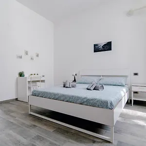 Downtown 2*, Como Italia